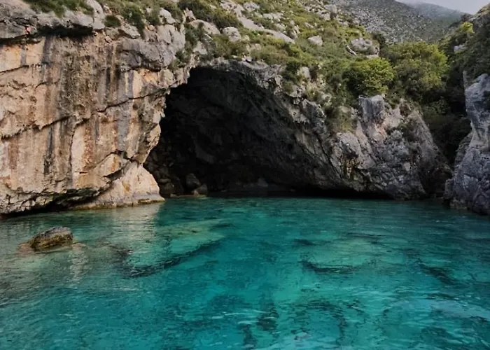 Botel Boat Tours - Adrion Vlorë