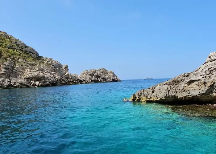 Botel Boat Tours - Adrion Vlorë